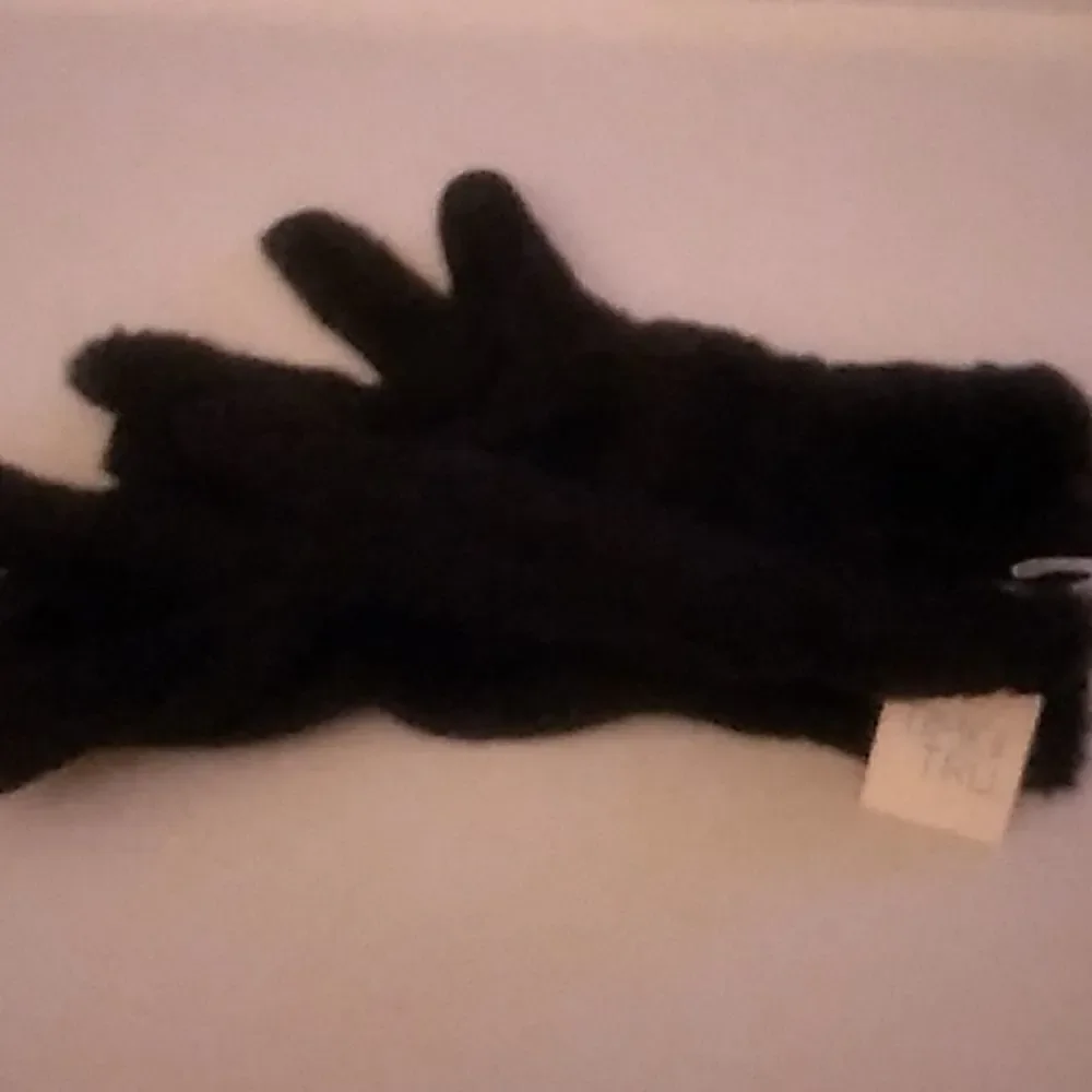 Time & Tru Gloves